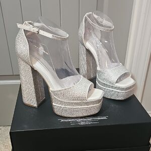 Dream Pairs Glittering Silver Platform Sandals